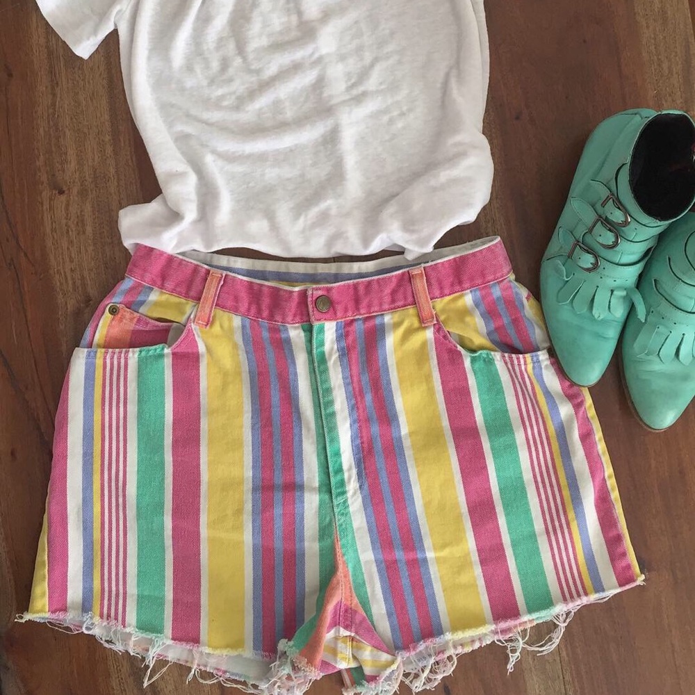 Vintage high waist cutoff denim shorts